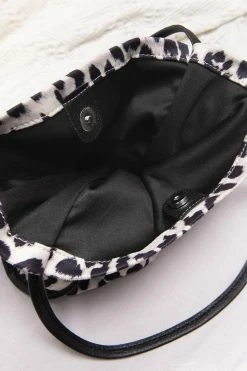 Discount 🎉 Cupshe Leopard Double Handle Shoulder Bag ⌛ -Cupshe Online Shop 3 c065f7f0 bfb1 4ca0 a438 9953c61e9938