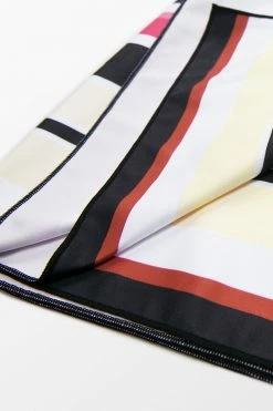 Best Pirce 🔔 Cupshe Retro Striped Beach Blanket 💯 -Cupshe Online Shop 3 fb6b54ab e2e9 4abe a886 3fc7148ea6ec