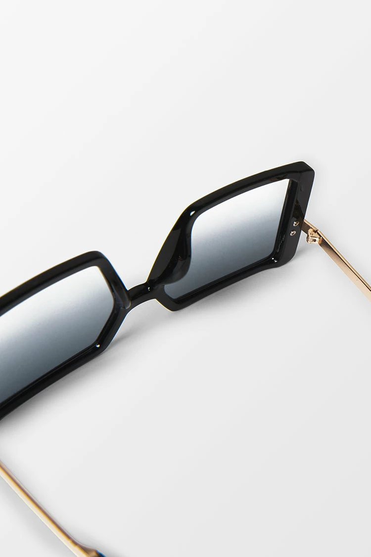 Coupon π Cupshe Black Magic Oversized π Sunglasses π₯ 3 Coupon π Cupshe Black Magic Oversized π Sunglasses π₯ - Image 3