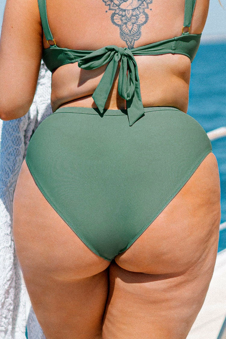 Promo 👏 Cupshe Braylee Green Ruched Plus Size 👙 Bikini Bottom 🎁 2 Promo 👏 Cupshe Braylee Green Ruched Plus Size 👙 Bikini Bottom 🎁 - Image 2