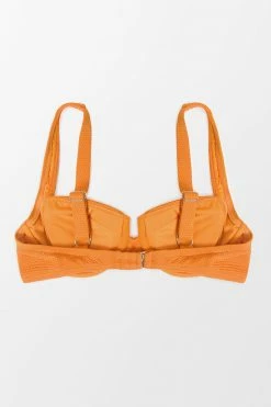 Best Pirce ⭐ Cupshe Caitlyn Textured Underwire 👙 Bikini Top ✔️ -Cupshe Online Shop 4 1e0d867e 6076 4f7e 9eff 68d754c6b23a