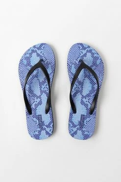 Hot Sale 👍 Cupshe Electric Bite Snakeskin Flip Flops 🌟 -Cupshe Online Shop 4 20cd6305 0f8c 4e04 9e03 d309c3430423