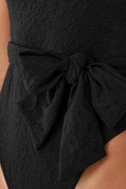 Brand new 👏 Cupshe Lauren Belted Bandeau One Piece 🩱 Swimsuit 🎉 7 Brand new 👏 Cupshe Lauren Belted Bandeau One Piece 🩱 Swimsuit 🎉 -Cupshe Online Shop 4 2897c28f 0b60 4050 8998 8e7c5f654685