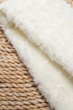 Hot Sale 🔔 Cupshe Never Stop White Criss Cross Cozy Scarf 🔥 -Cupshe Online Shop 4 2 3b0ccb3b b27a 4faa 94f3 69b855dd457e