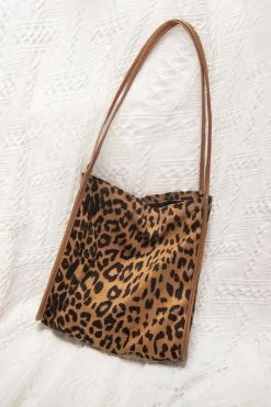 Flash Sale 😍 Cupshe Leopard Brown Double Handle Shoulder Bag 🔥 -Cupshe Online Shop 4 2fa3e5d2 94e7 433a 9582 14e944f21f86