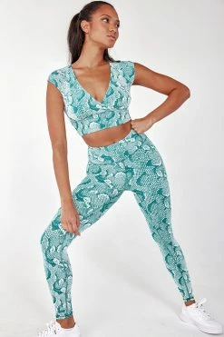 Brand new 🌟 Cupshe Pandora Snake V-neck Crop High Waisted Matching Set 🌟 -Cupshe Online Shop 4 394b08ac b2f5 4688 b9a5 471a73d275ec