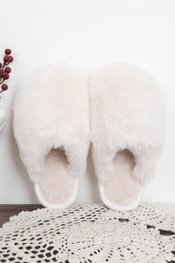 New 🔔 Cupshe Lucky White Faux Rabbit Fur Fluffy Slippers 🤩 -Cupshe Online Shop 4 4 37d70949 511a 4547 84a4 755b0ea62b93
