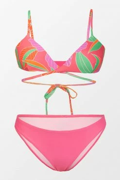 Discount 🧨 Cupshe Floral Impressions Reversible Triangle and Hipster 👙 Bikini Set ⭐ -Cupshe Online Shop 4 882d36f5 0ed9 4fb0 ad84 cbdfec2c1195