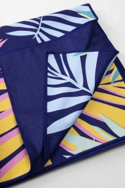 Cheap ⌛ Cupshe Serene Leafy Beach Blanket ⭐ -Cupshe Online Shop 4 c0d9e75a 8708 4d30 8775 6bff0f5c3d2c