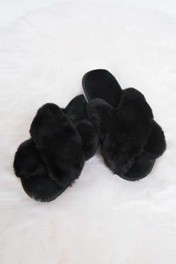Promo 😀 Cupshe Karter Black Cross Strap Fluffy Slippers 🌟 -Cupshe Online Shop 4 cbd46367 bb8e 47aa a975 2a1ae333b1c8