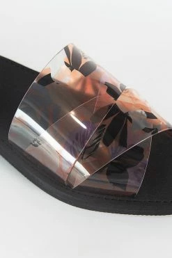 Deals ❤️ Cupshe Weekender Tropical Cross Strap Slide Sandals 🔔 -Cupshe Online Shop 4 da921cc2 fee7 4d7a 95e1 6856c78fb970