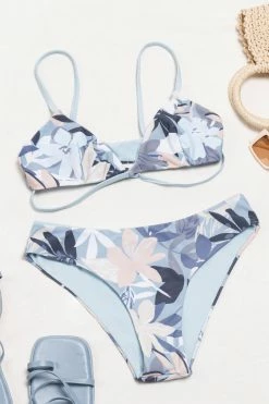 Discount ❤️ Cupshe Kirstin Tropical Cross Wrap Reversible 👙 Bikini 👍 8 Discount ❤️ Cupshe Kirstin Tropical Cross Wrap Reversible 👙 Bikini 👍 -Cupshe Online Shop 5 5 2