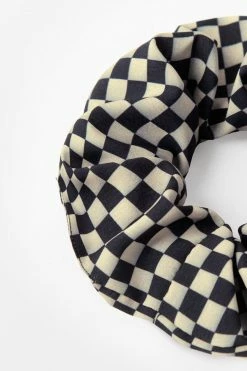Buy 💯 Cupshe Papaya Gingham Ruching Hair Tie ⭐ -Cupshe Online Shop 5 6 656c5663 dedd 41ca bd29 b59d362e98e3