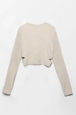 Cheap 🌟 Cupshe Metropolis Side Cutout Crop Sweatshirt 💯 -Cupshe Online Shop 6 7df22c5b ef42 474a b016 df95cf679245