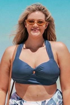 Buy ⌛ Cupshe Kirstin Twist Front Plus Size 👙 Bikini Top ✨