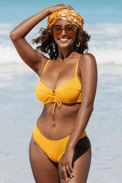 Hot Sale 🤩 Cupshe Asha Rib Underwire Tie Front 👙 Bikini 🛒