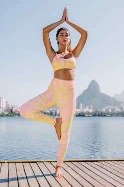 Promo β¨ Cupshe Orange Blossom Abstract Print Leggings π€©